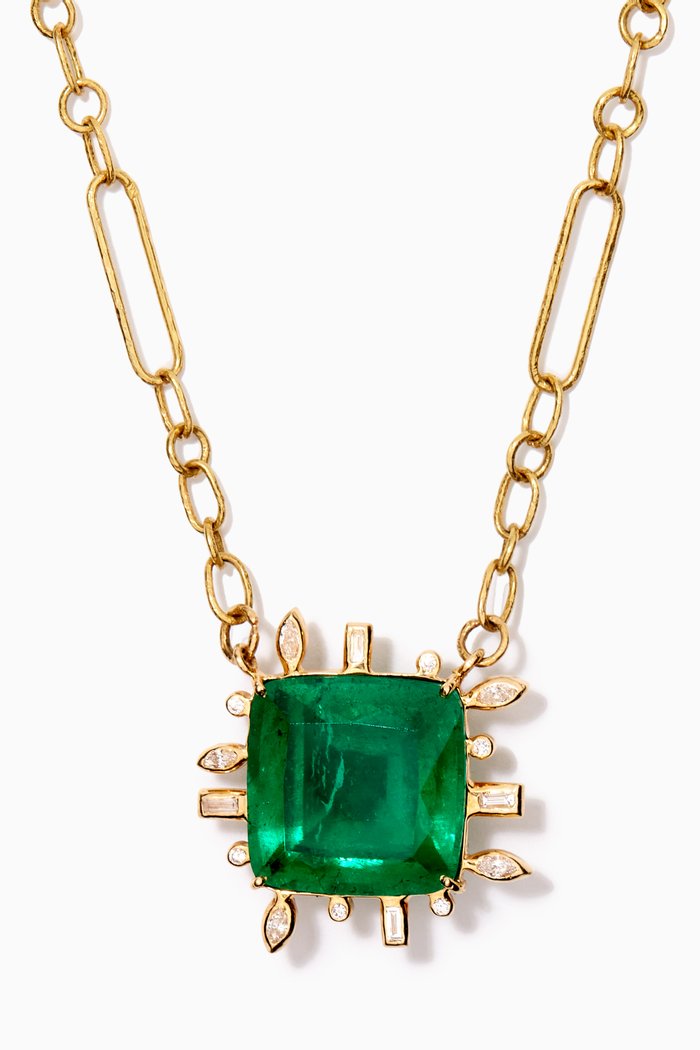 

Emerald & Diamond Chain Link Necklace in 18kt Yellow Gold