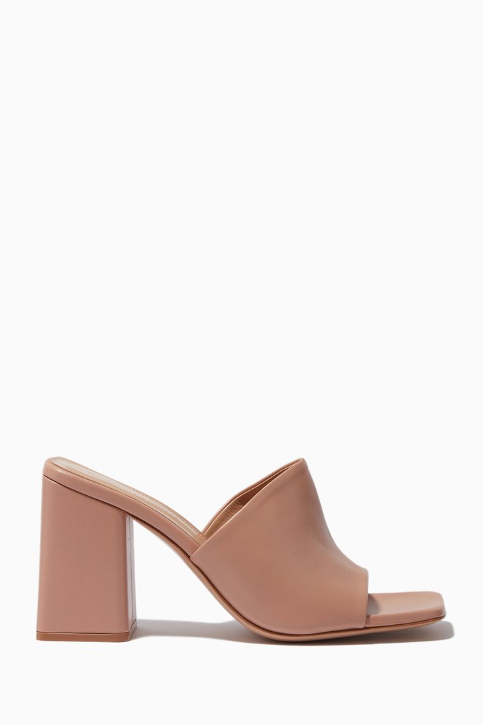 

Wynn 85 Mules in Nappa, Neutral