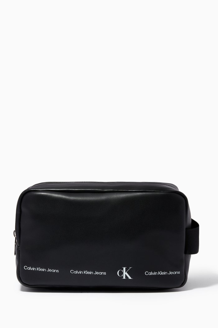 

Washbag in Recycled Faux Leather, Black