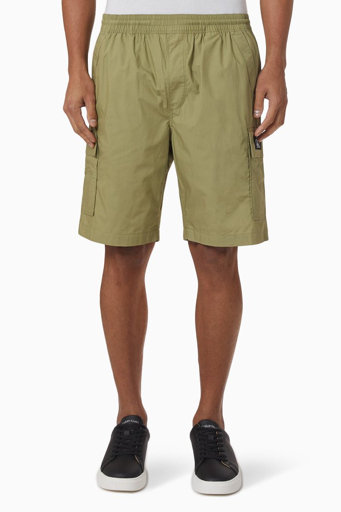 

Washed Cargo Shorts in Cotton, Green