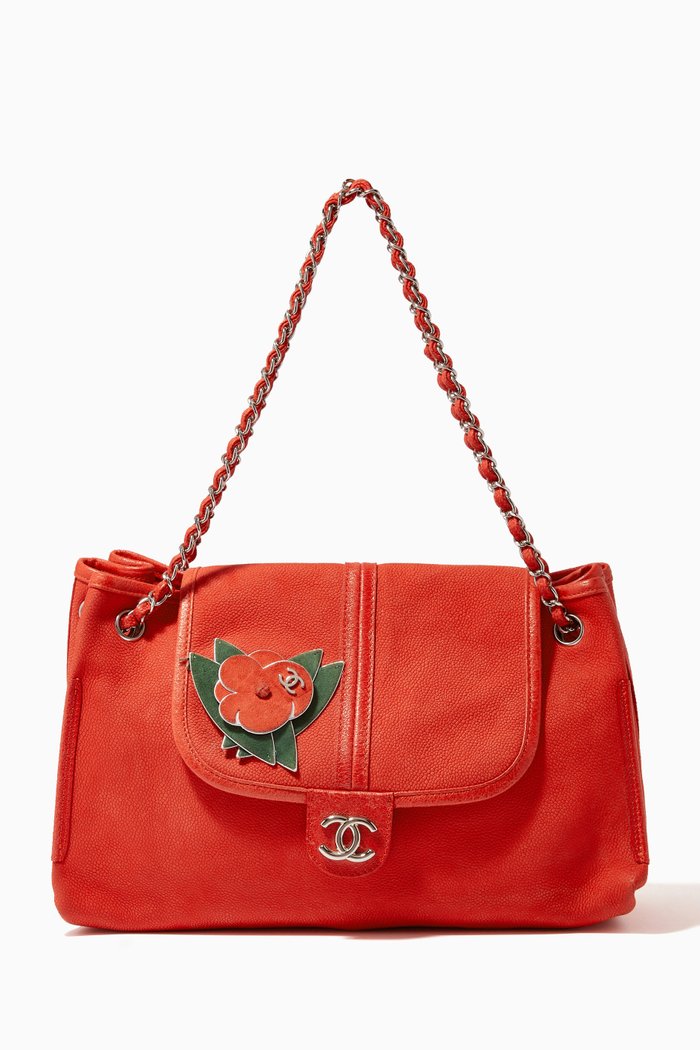 

Camellia Accordion Shoulder Bag in Leather, Red