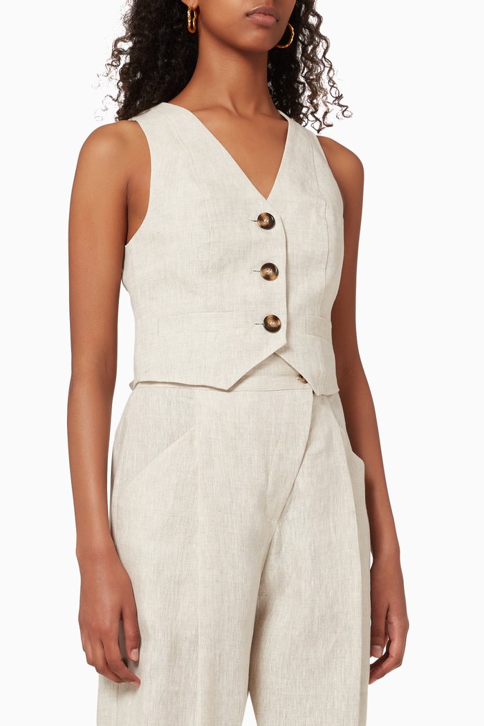 

Luna Tailored Fitted Vest in Linen, Neutral