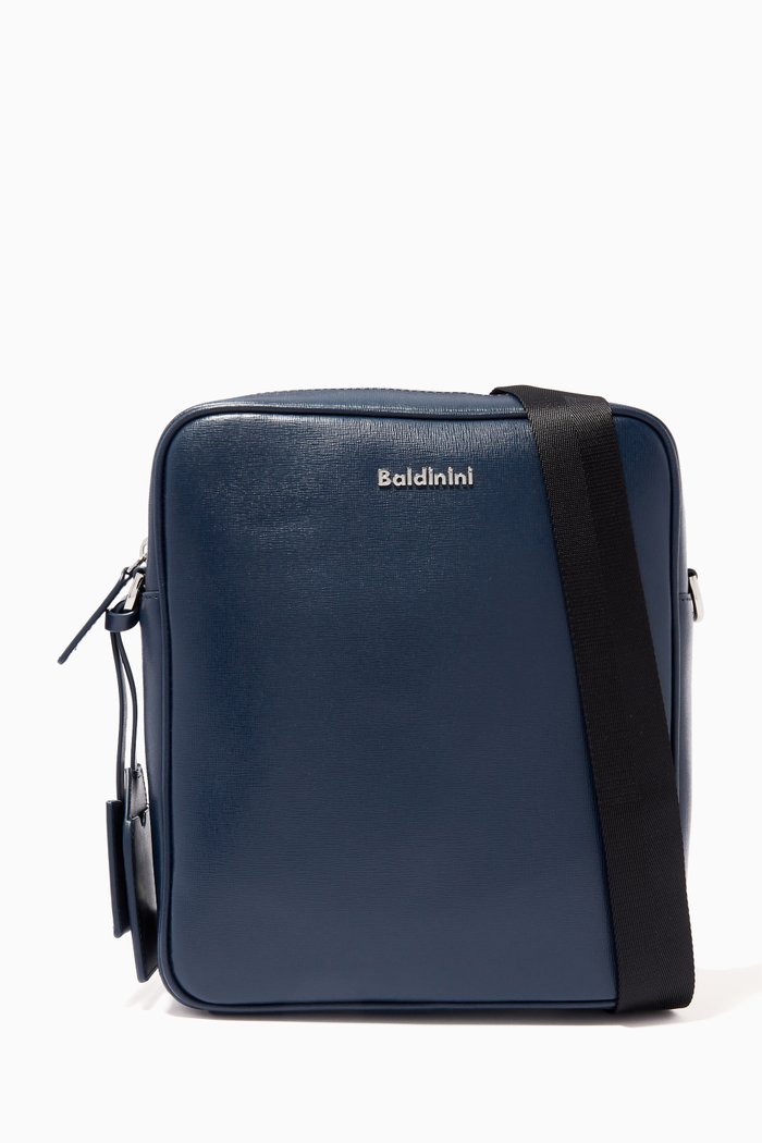 

Crossbody Bag in Leather, Blue