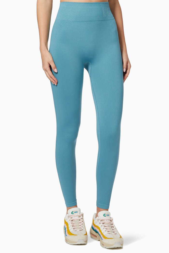 

Serenity Seamless Leggings in Nylon, Blue