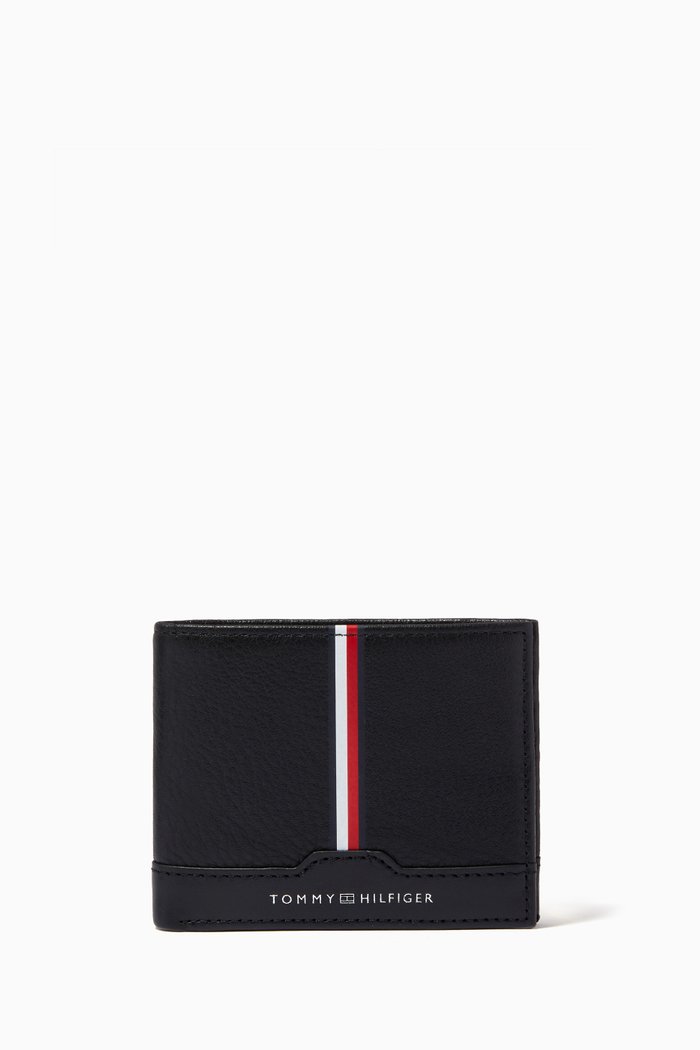 

Downtown Small Wallet in Grained Leather, Black