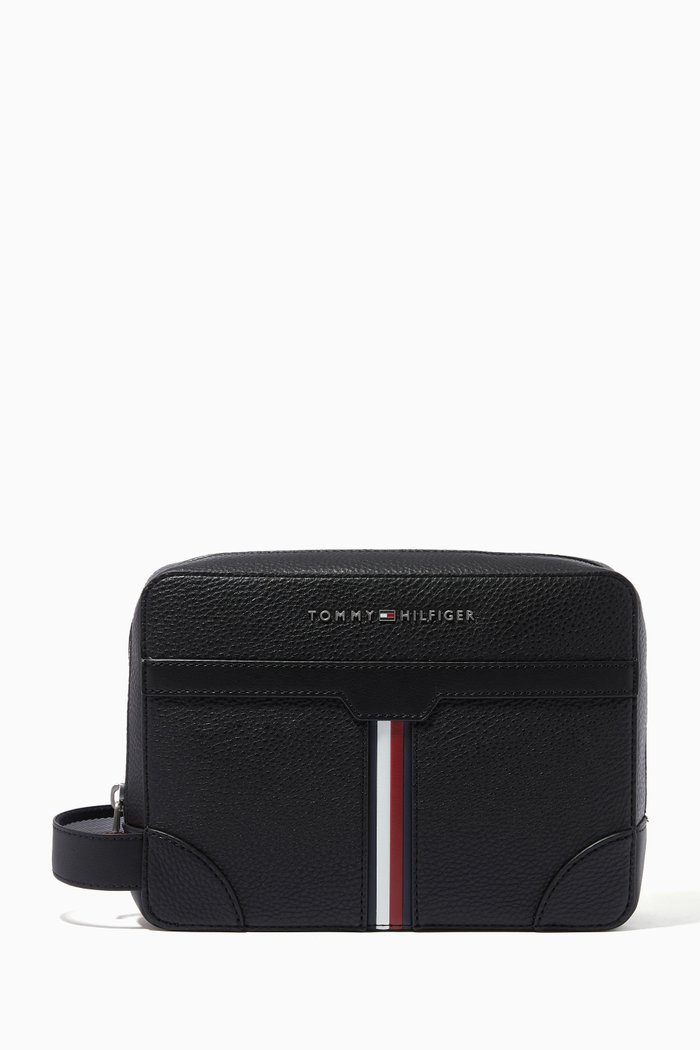 

TH Downtown Washbag in Pebbled Vegan Leather, Black