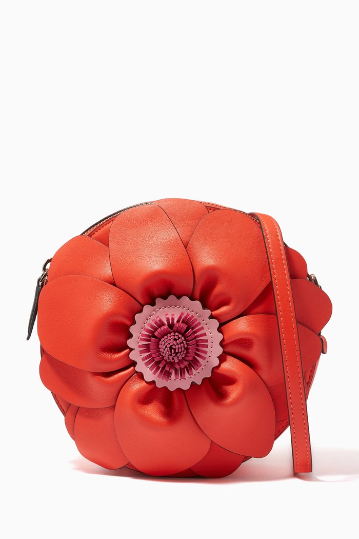 

Petal 3D Heart Crossbody Bag in Leather, Red