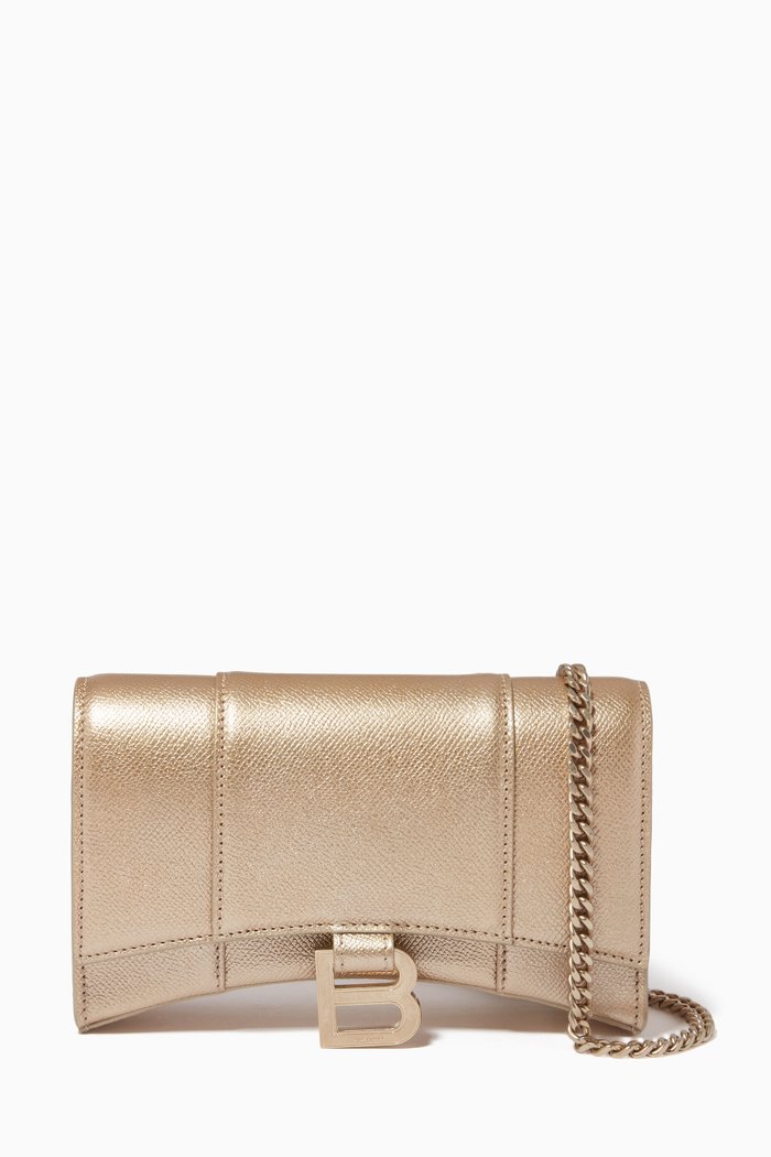 

Hourglass Wallet on Chain in Metallic Leather, Gold