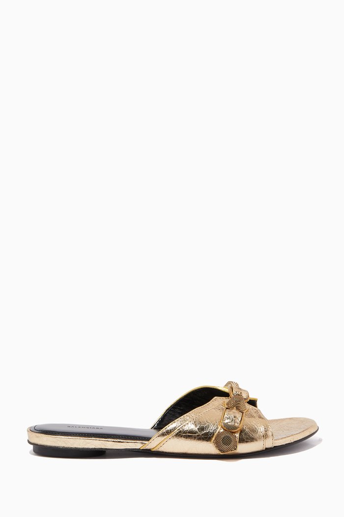 

Cagole Flats Sandals in Arena Metallic Lambskin, Gold