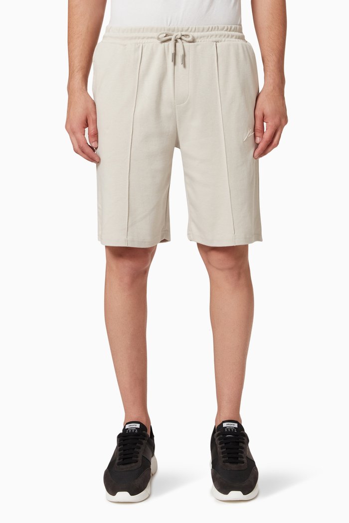 

Signature Core Embroidered Shorts in Jersey, Neutral