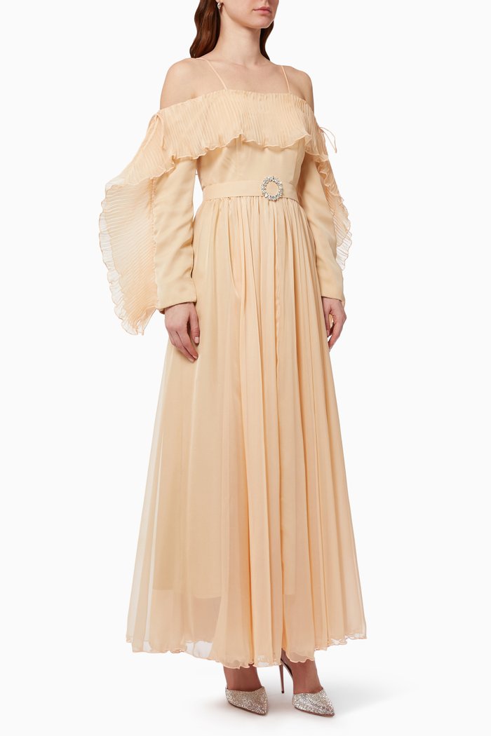 

Off Shoulder Ruffle Gown, Neutral