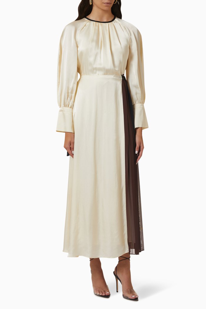 

Long Sleeve Dress in Satin, White