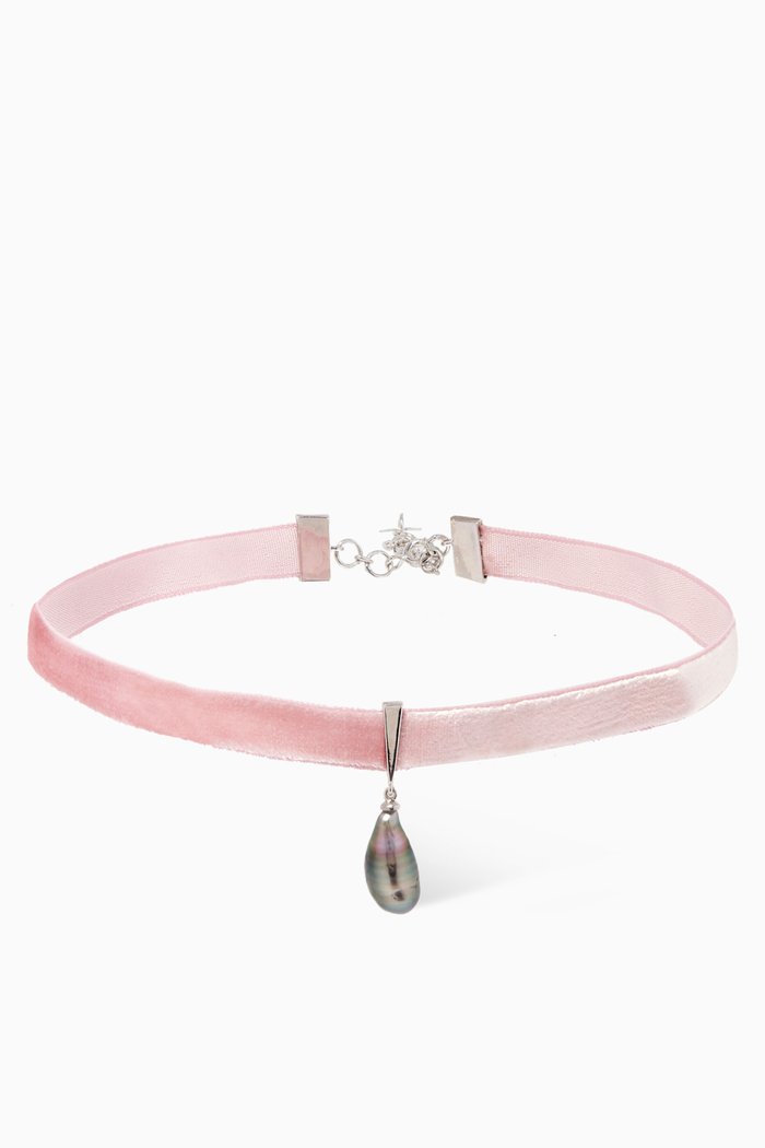 

Wan Design Pearl Pendant Velvet Choker in 18kt White Gold, Red