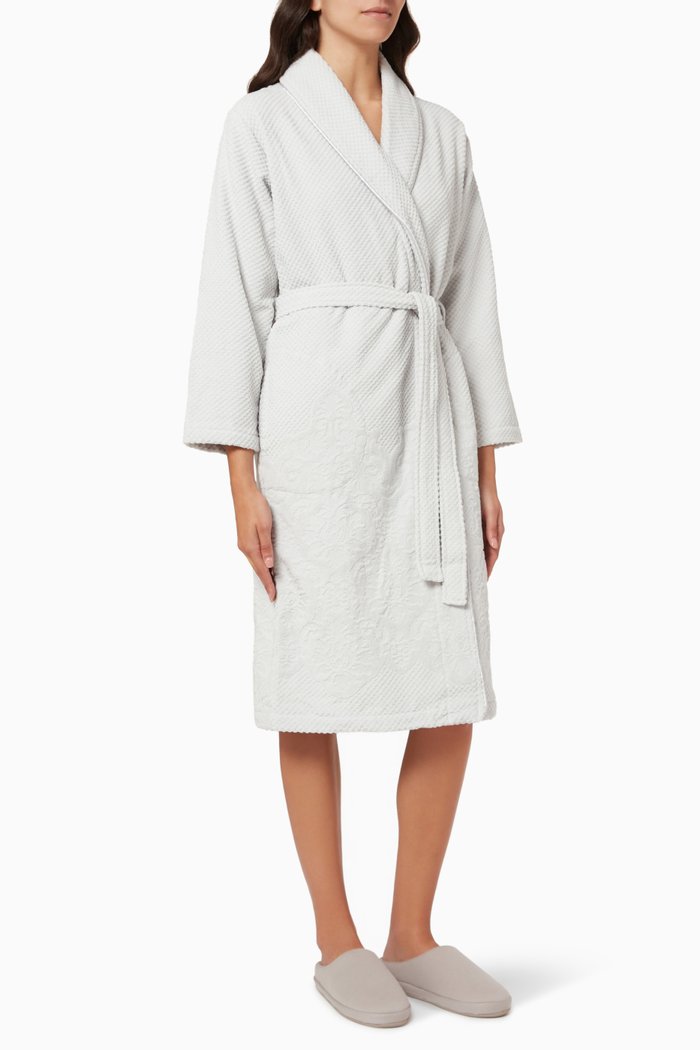 Michelle Bathrobe, Grey
