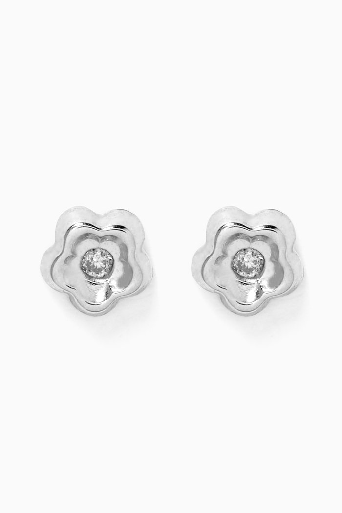 

Flower Diamond Stud Earrings in 18kt White Gold