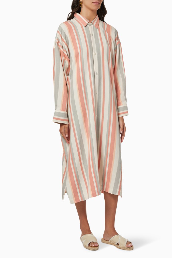 

Wide Cuff Oversized Shirt in Cotton, Pink