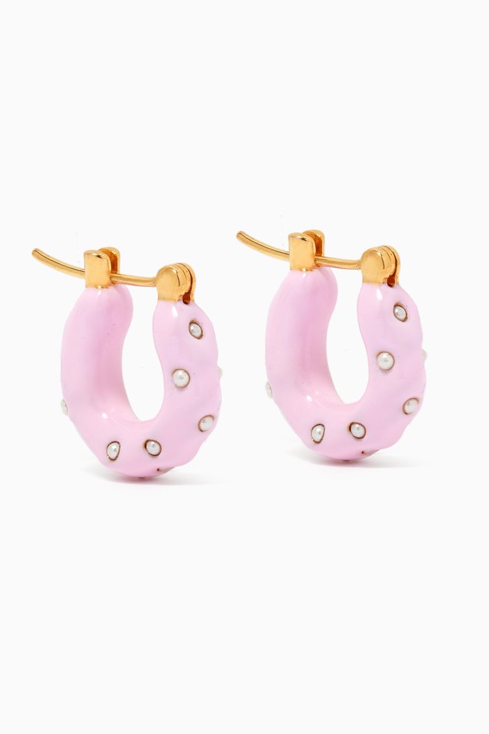 

Feminine Waves Mini Pearl Hoops in 18kt Gold-plated Brass, Pink
