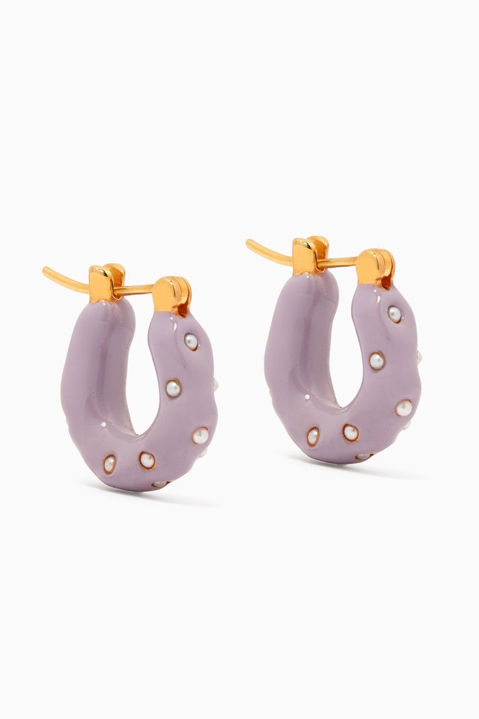 

Feminine Waves Mini Pearl Hoops in 18kt Gold-plated Brass, Purple