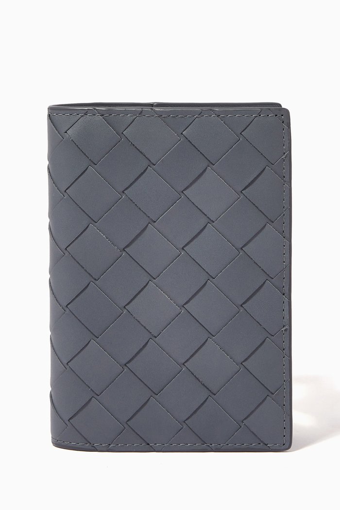 Passport Holder in Intrecciato Calfskin, Grey