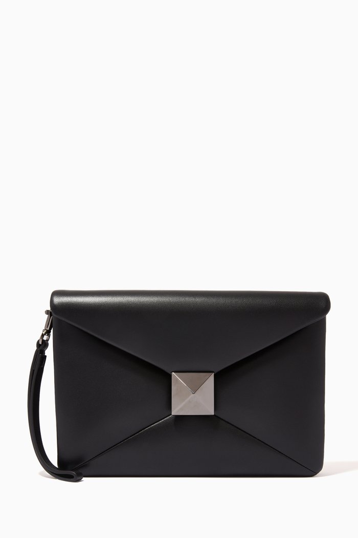 

Valentino Garavani One Rockstud Pouch in Nappa, Black