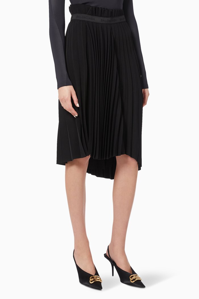 

Asymmetrical Skirt in Pleated Satin, Black