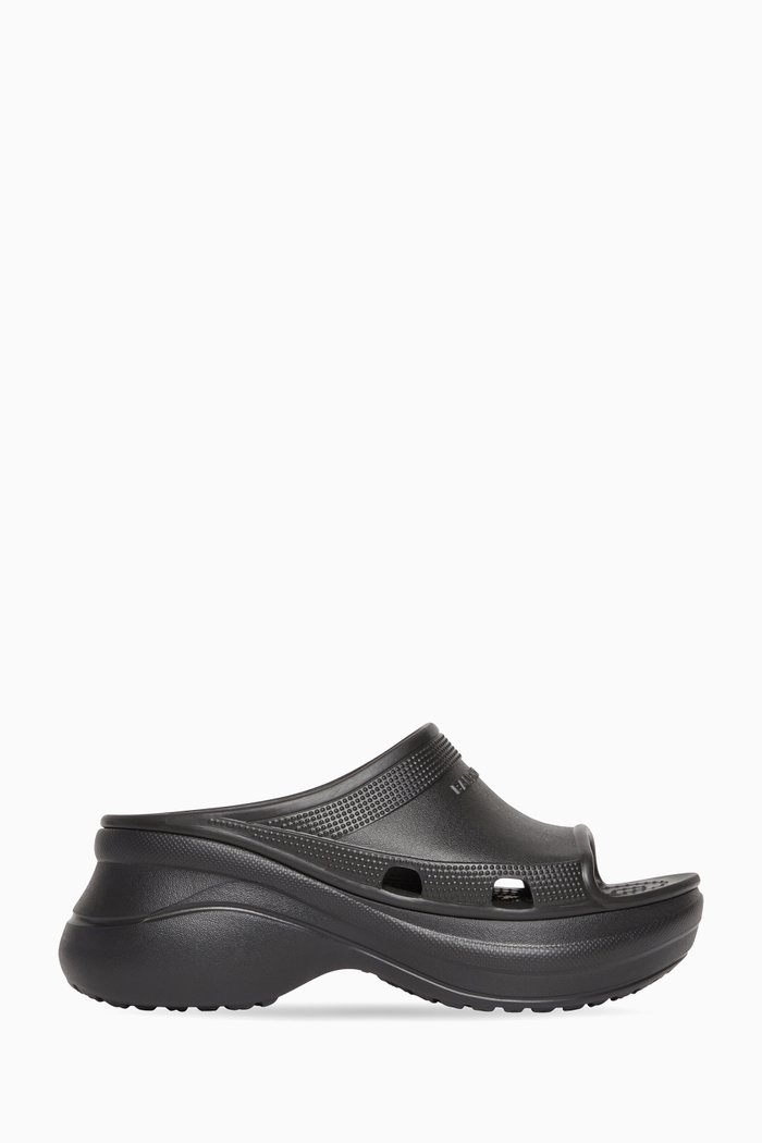 

x Crocs™ Pool Slides in Rubber, Black