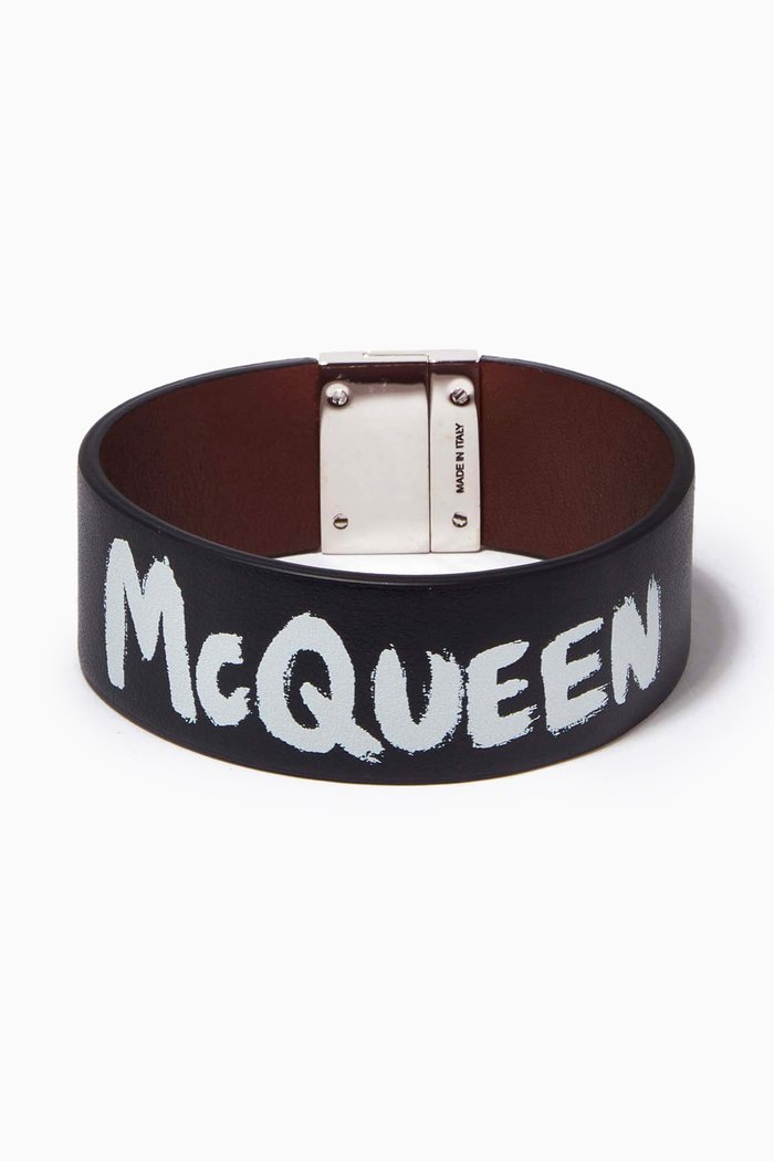 

McQueen Graffiti Cuff Bracelet in Leather, Black