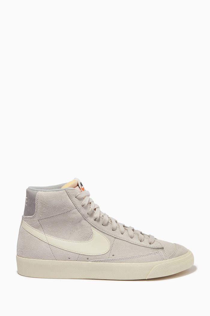 

Blazer Mid '77 Sneakers in Suede, Grey