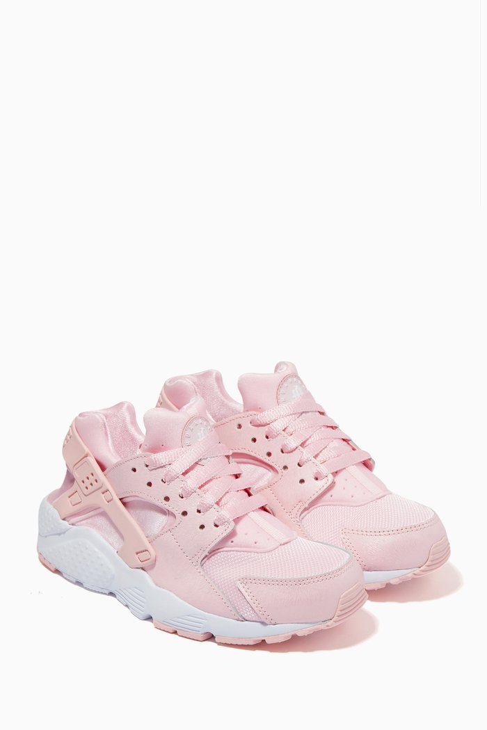 

Huarache Run SE Sneakers, Pink