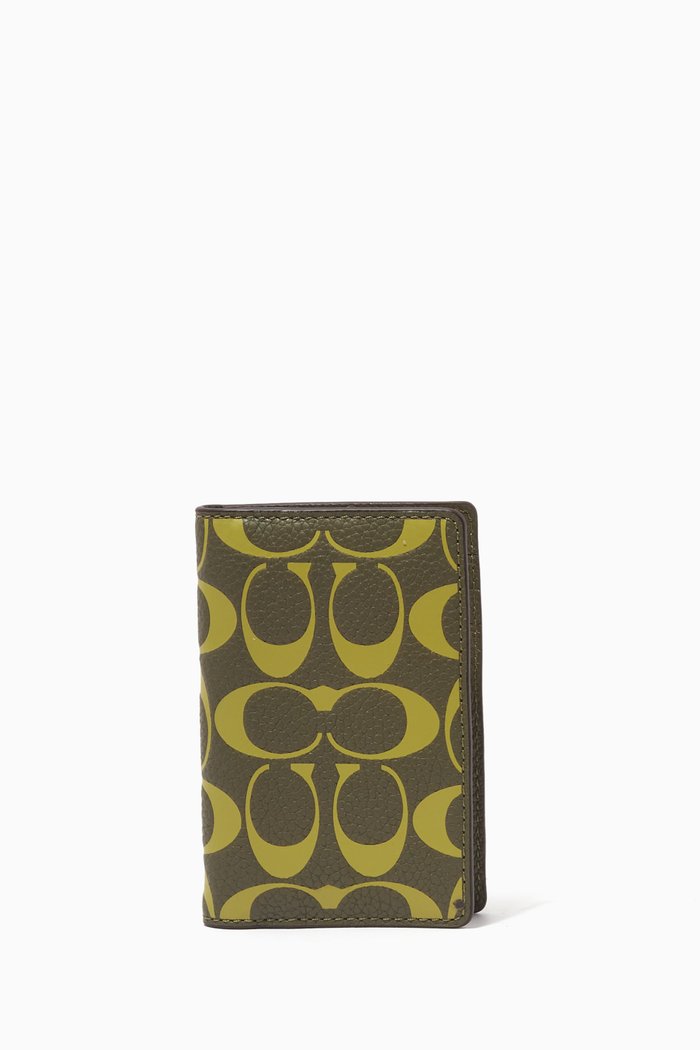 

Card Wallet in Signature Leather, Green
