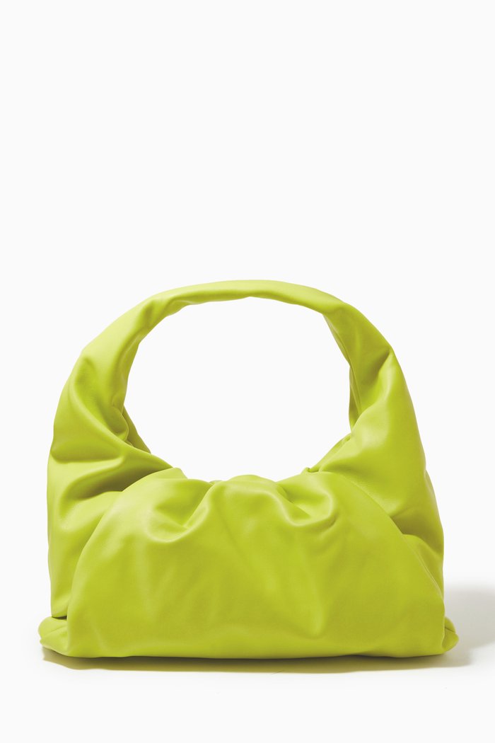 

Shoulder Pouch in Calfskin Leather, Green