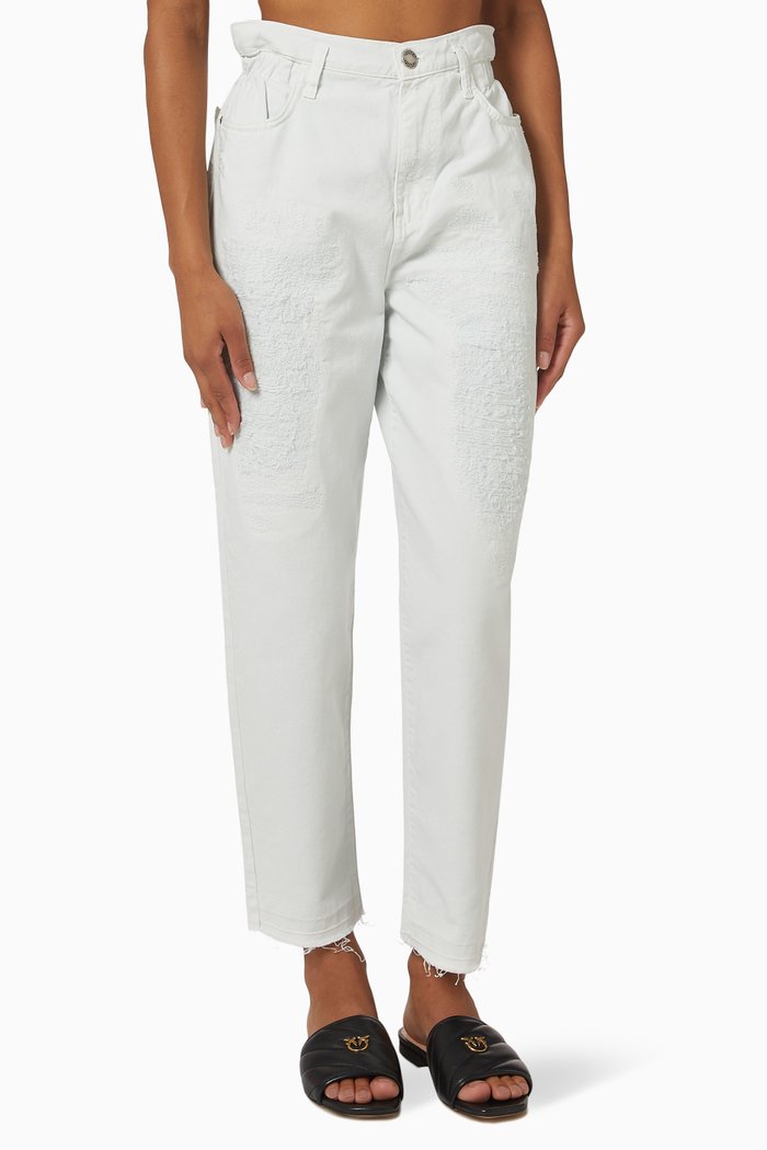 

Flexi Maddie Mom Fit Jeans in Denim, White