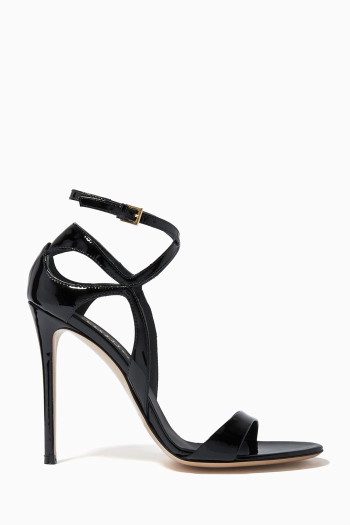

Criss Cross Sandals in Patent Leather, Black
