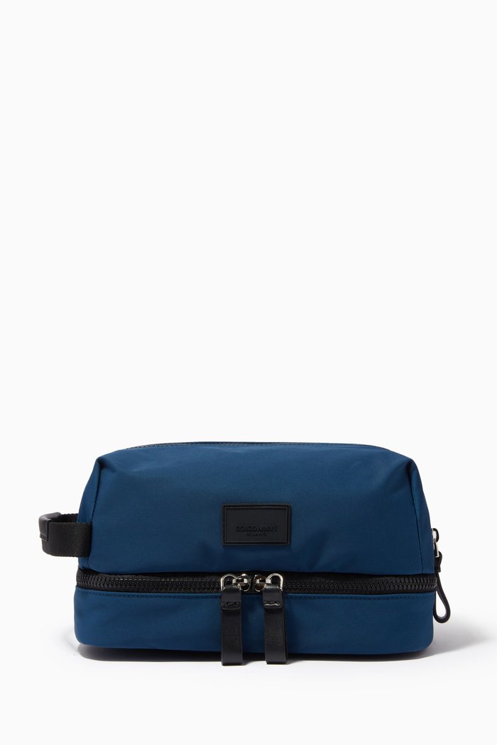 

Logo Patch Wash Bag in Recyclable Nylon, Blue