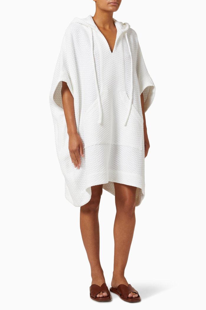 

Hooded Poncho in Honeycomb Piqué, White