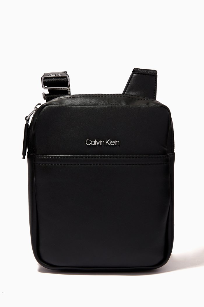 

Convertible Crossbody Bag in Recycled Faux Leather, Black