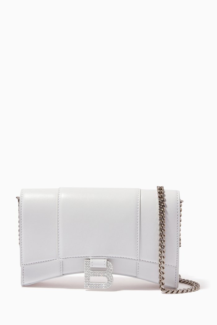 

Hourglass Wallet on Chain in Shiny Calfskin, White