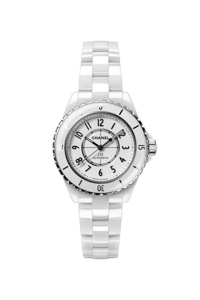 

White highly resistant ceramic and steel