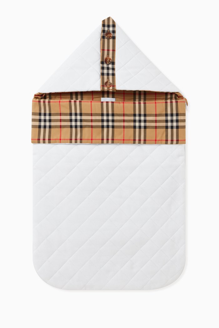

Baby Nest in Vintage Check-lined Quilted Cotton, White