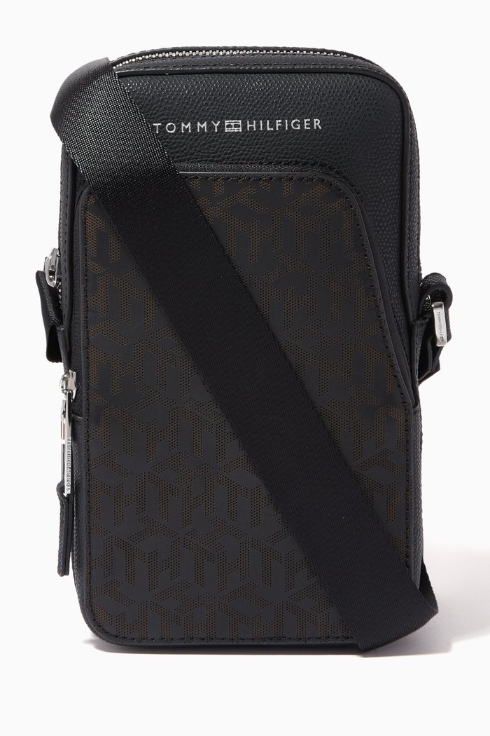 

TH Slim Reporter Crossbody Bag in Leather, Black