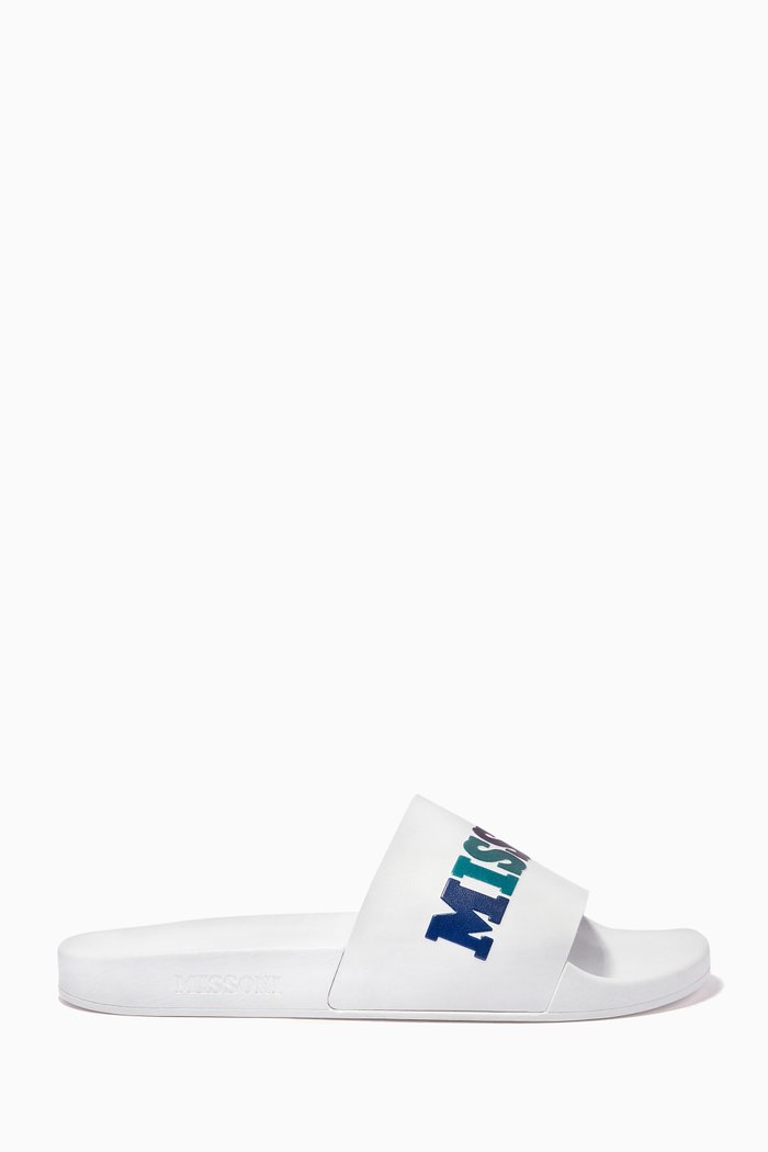 

Logo Slides in Rubber, White