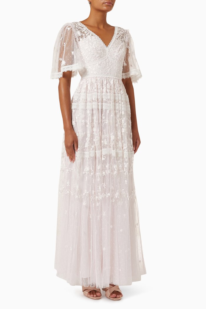 

Sweetheart Lace Gown in Tulle, Pink