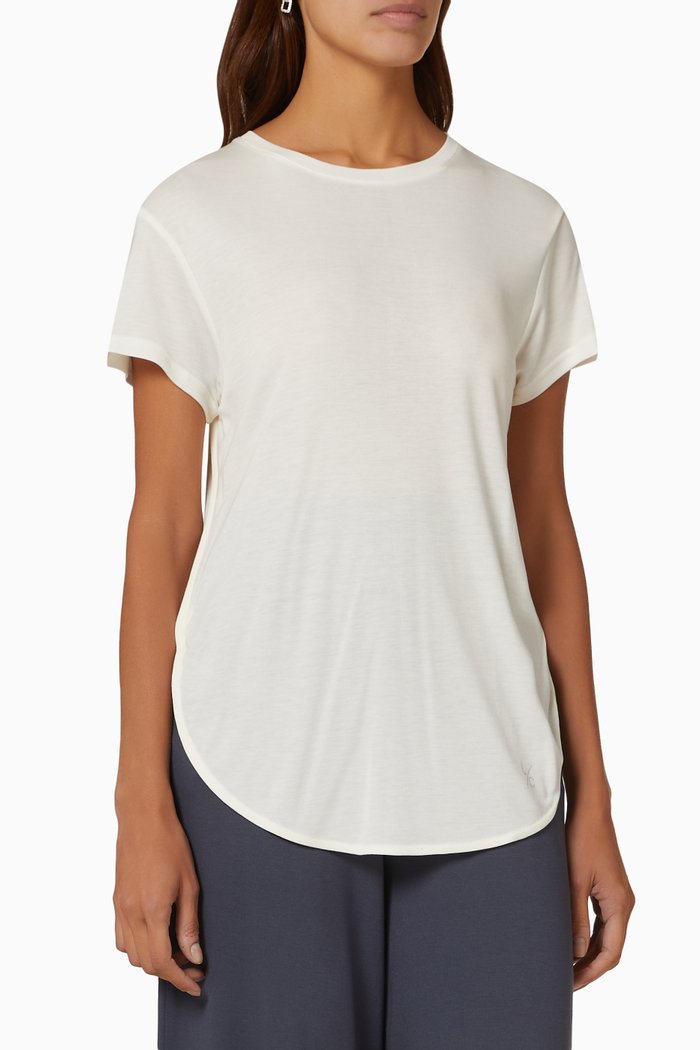 

Elevate Slouch T-shirt in Lyocell, Neutral