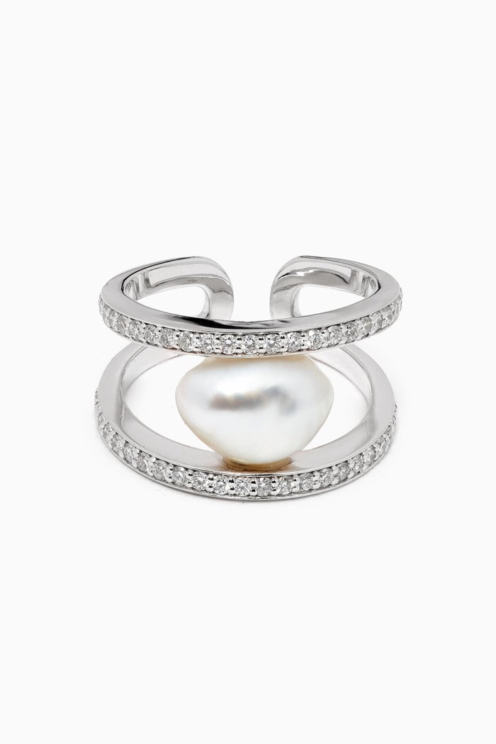 

Pearl Loop Ring in 18k White Gold, Silver