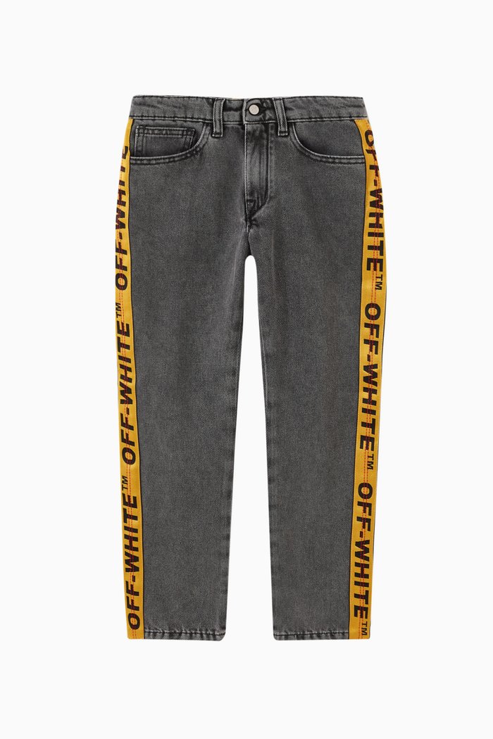 

Logo Tape Jeans in Denim, Grey