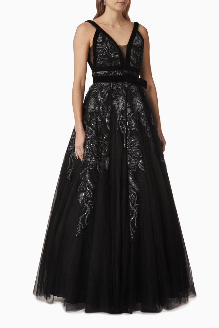 

Sleeveless Gown in Sequinned Mesh, Black