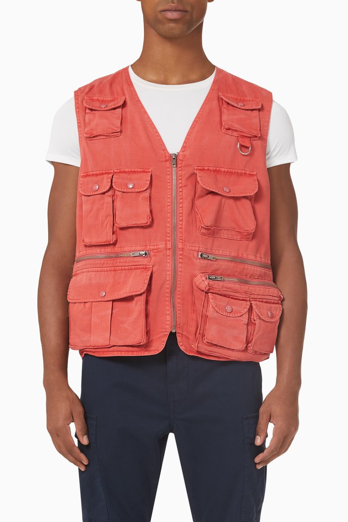 

Flap-pocket Outdoor Vest in Faded Cotton-twill, Red