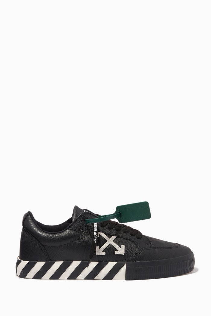 

Low Vulcanized Sneakers in Calf Leather, Black