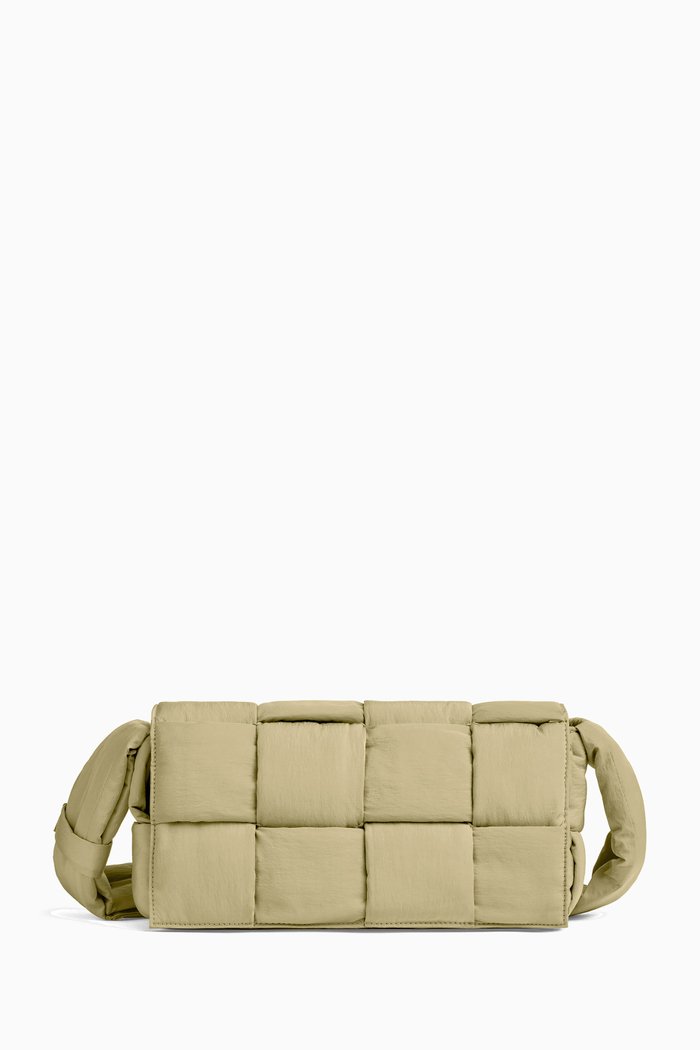 

Medium Casette Crossbody Bag in Intreccio Padded Nylon, Grey