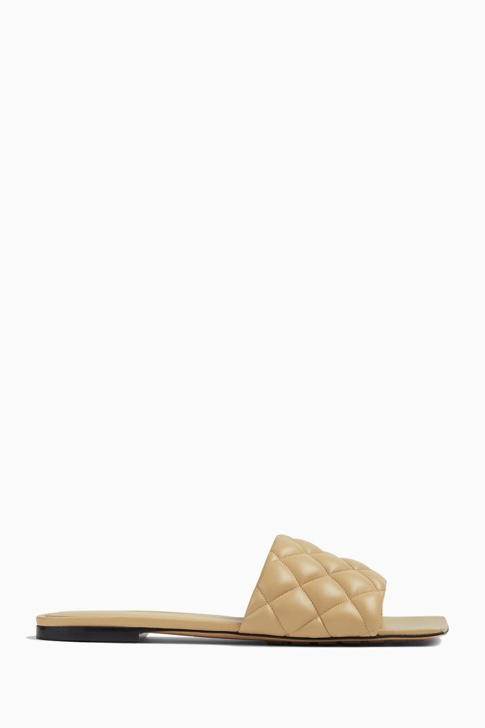 

Flat Sandals in Matelassé Nappa, Neutral